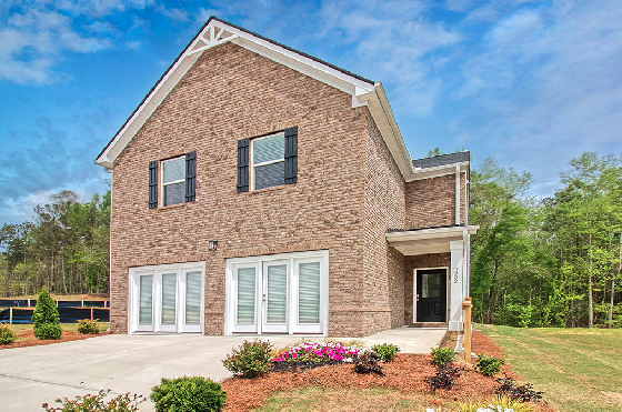 Modern Comfort Meets Convenience in Creekbend Overlook